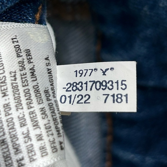 American Eagle Mom Jean Shorts Size 6 High Rise Cut Off Denim Distressed 29x2.5 - Picture 10 of 14